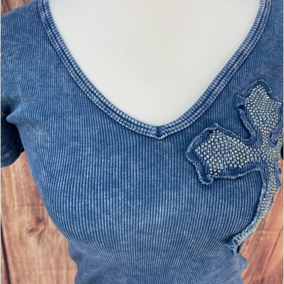 Vocal stretch faux crystal rhinestone crosses blue T-shirt women’s M - Picture 3 of 14